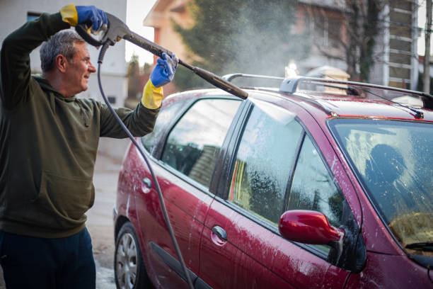 Best Commercial Pressure Washing  in Huntgburg, IN
